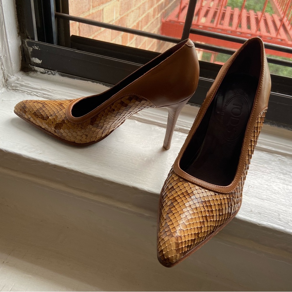 TOD’S women heels size 6
